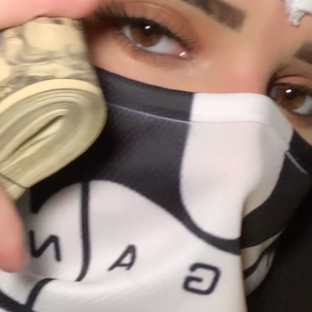 Meet your Posher, Stefanie